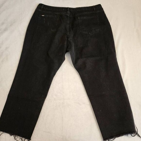 Chic Denim Mom High Rise Crop Distressed Denim Jeans Size 22 - Picture 9 of 11